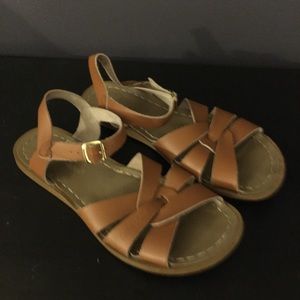 GUC Saltwater Sandals